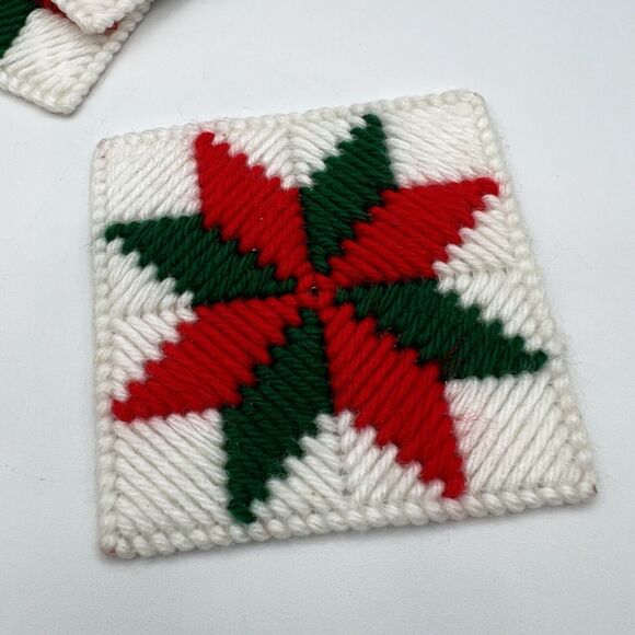 Set 4 Vintage Handmade Needlepoint Christmas Quilt Star Coasters Green Red - Picture 2 of 2